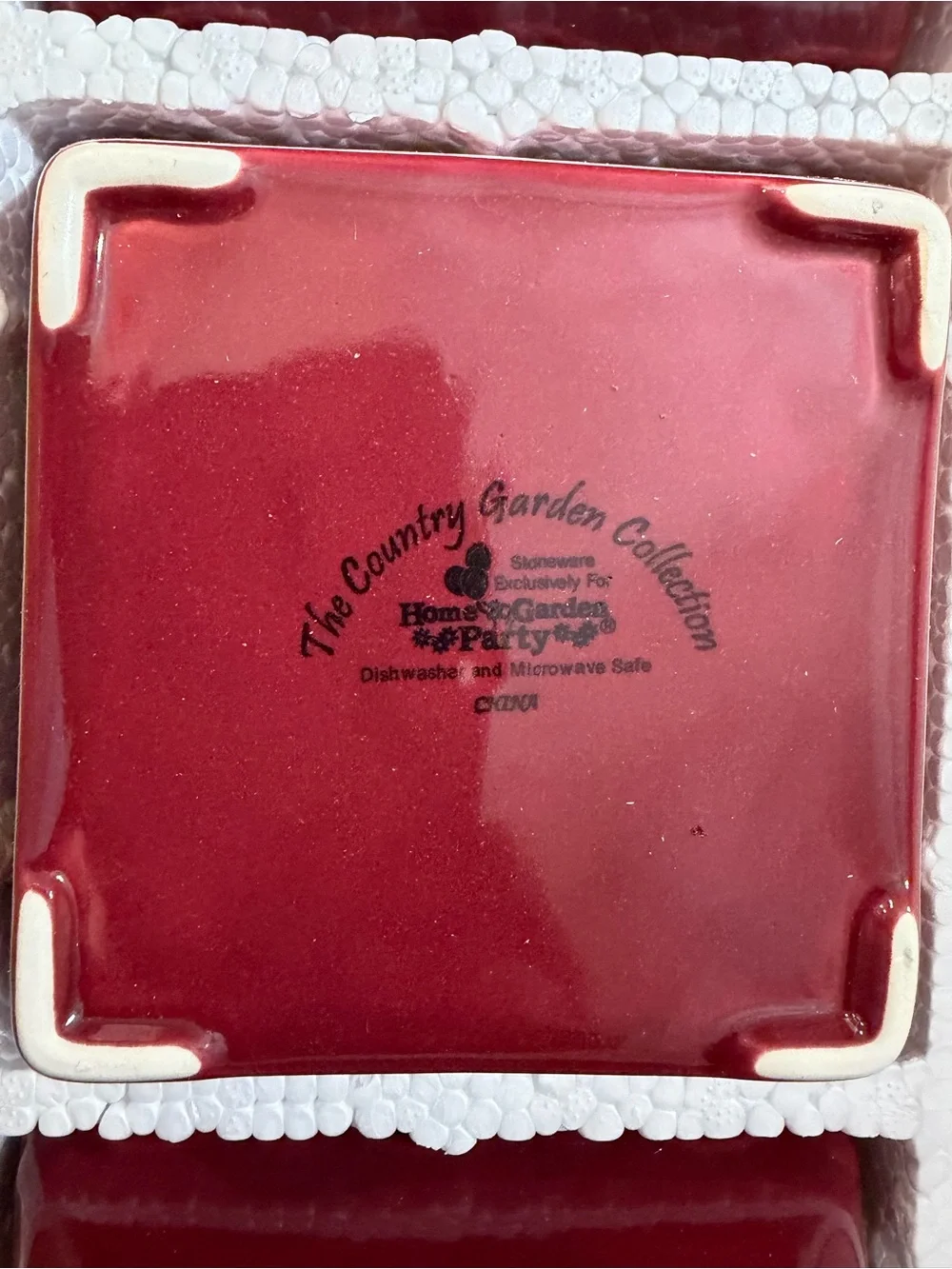 Home and garden party vintage Red Ceramic Square Dishes - Set of 3